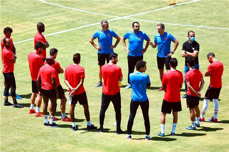 بيراميدز يضرب الأهلي ضربه مدويه وكشف تفاصيل مثيره 6 نجم الأهلي يوقع رسميا للزمالك