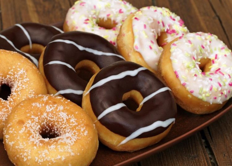 أعملي الدونتس سهل في البيت أوفر و أحلى من الجاهز 1 donats lla