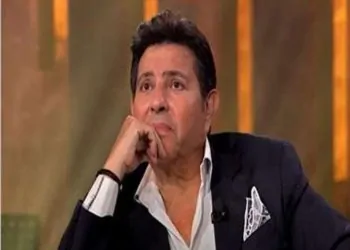 هاني شاكر يوجه رسالة مؤثرة لجمهوره بعد إجرائه جراحة في العمود الفقري 9 الفنان هاني شاكر