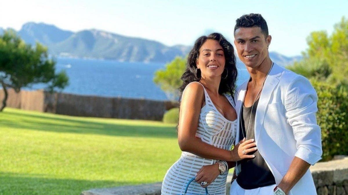 رد فعل غريب من اللاعب سخرية كريستيانو رونالدو من جورجينا تشعل مواقع التواصل 4 leona