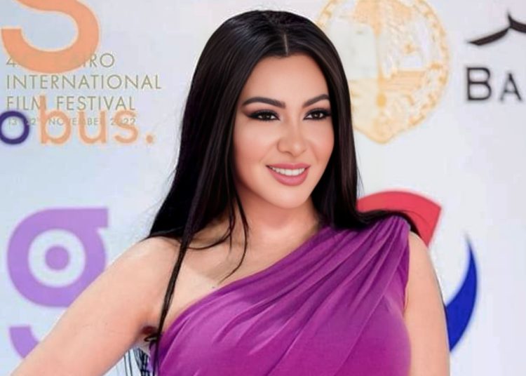 ميرهان حسين تكشف السر الحقيقي وراء إعتزالها 1 merhan h la