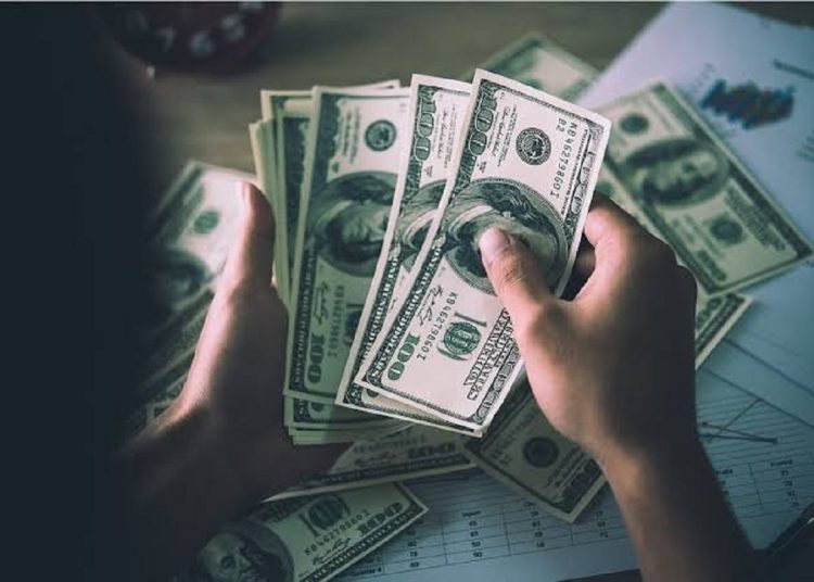 سعر الدولار الآن في البنوك و ضربة قوية في السوق السوداء 1 p55Ec 17