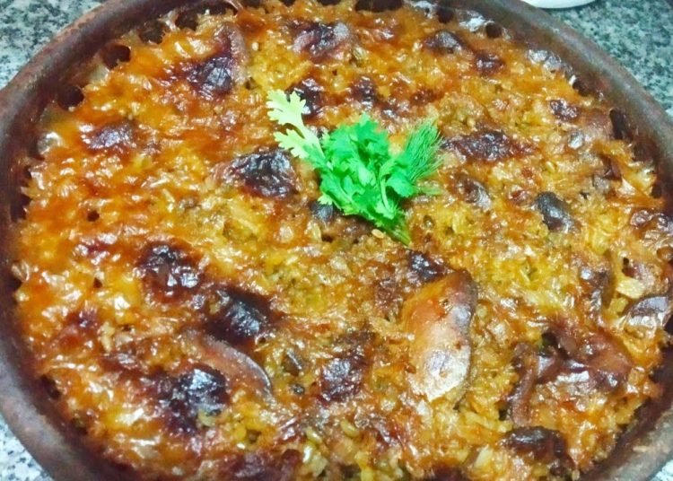 طريقة عمل طاجن الفريك بالكبد والقوانص أكلة أقتصادية وموفرة 1 ragn frek kbda la
