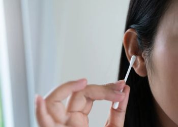 احذر من أعواد القطن