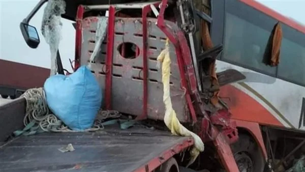 بالصور حادث الوادي الجديد وتحرك سريع من الدفاع المدني 3 حادث الوادي الجديد