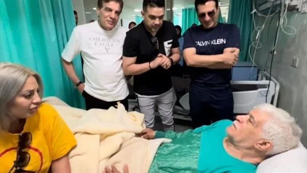 تفاصيل الوعكة الصحية لفنان شهير ونقيب الممثلين أول الحاضرين 2 تفاصيل الوعكة الصحية لفنان شهير
