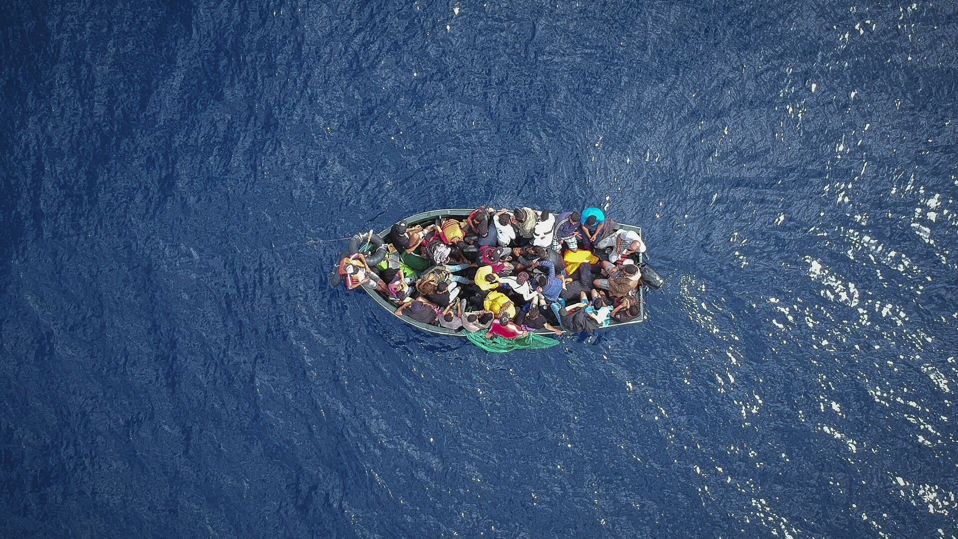 مفاجأة في حادثة غرق قارب المهاجرين تصدم المحققون 2 حادثة غرق قارب المهاجرين2