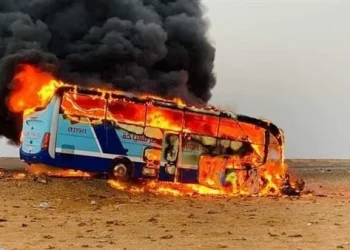 حريق أتوبيس بركابه