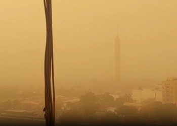 الأرصاد الجوية العاصفة في الطريق