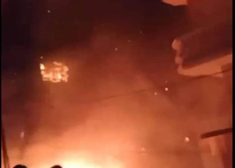 وردنا الآن أول لقطات من حريق سوق جمصة المفزع 1 3 8