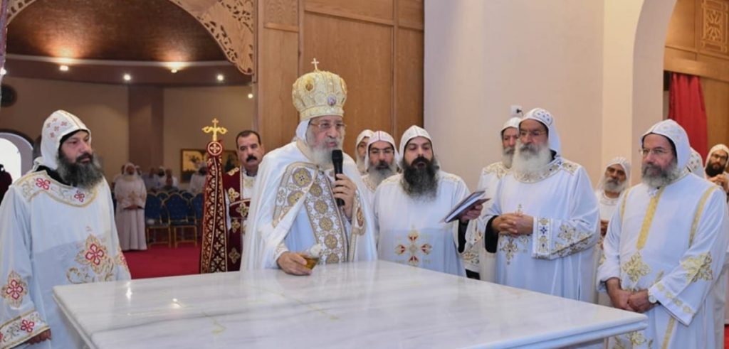 الحالة الصحية لقداسة البابا تواضروس يعلنها نائب أسقف الخدمات بالكنيسة 3 الحالة الصحية لقداسة البابا تواضروس