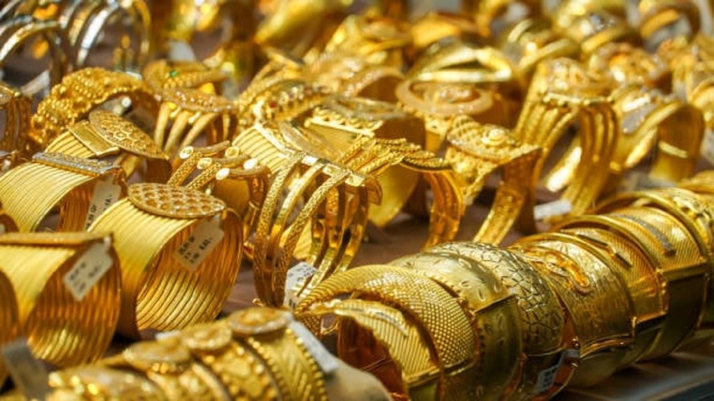 مفاجأة في سعر الذهب الحق أشترى دلوقتى قيمة عيار 21 غير متوقع 2 سعر الذهب