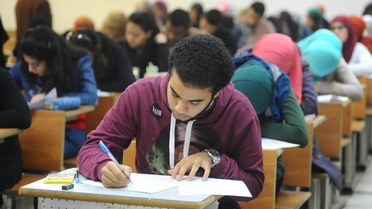 تسريب إمتحانات الثانوية العامة اليوم قبل ساعات من بدءها أعرف الحقيقة 3 طلاب الثانوية العامة