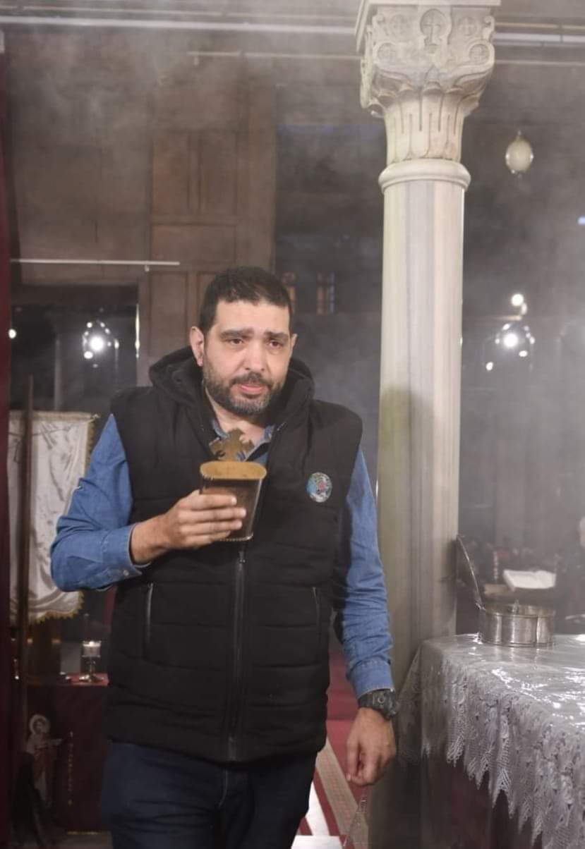 الأمجاد السماوية تستقبل باهر أسعد وهو بلبس الشماسية أثناء القداس الإلهي 4 الأمجاد السماوية تستقبل باهر أسعد