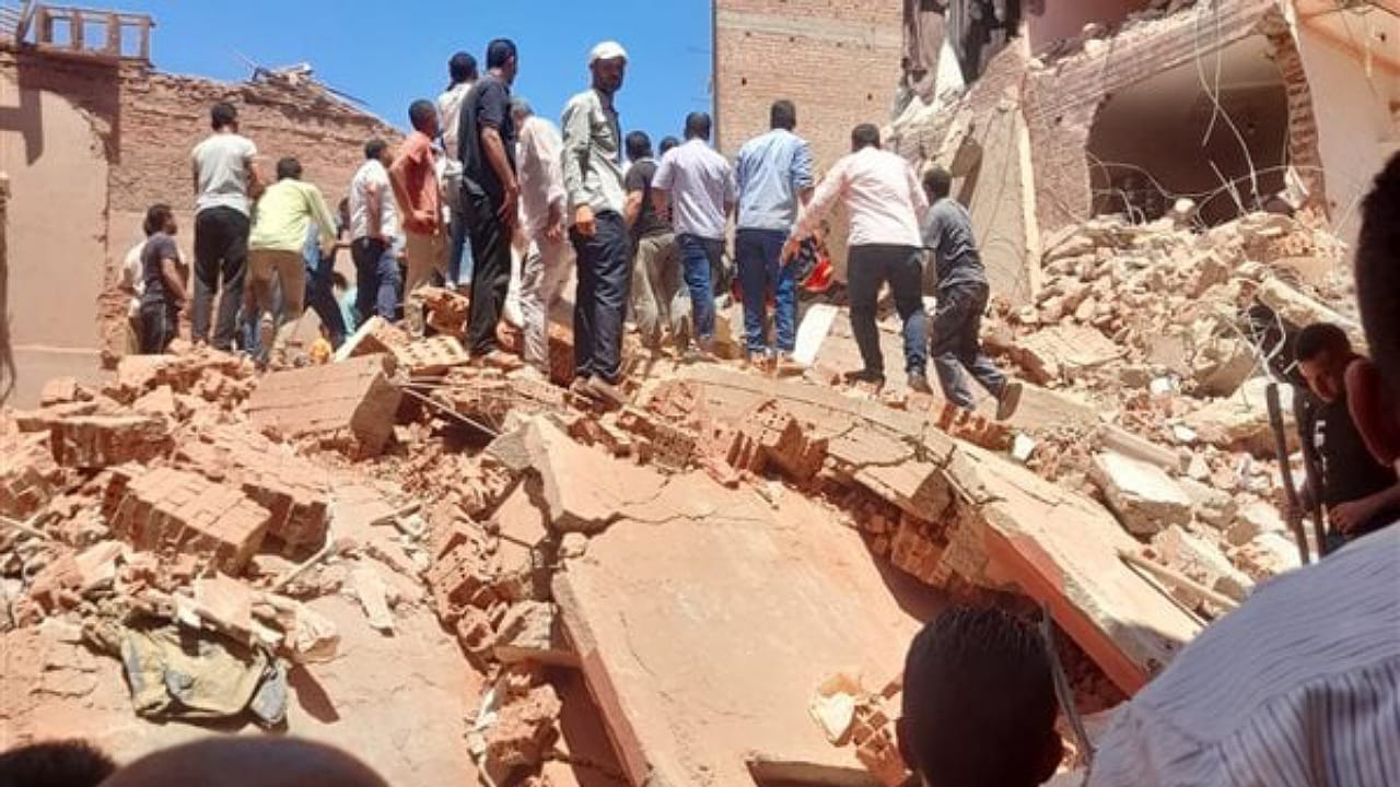 مراسم مؤثرة في جنازة ضحايا انهيار عقار حدائق القبة اليوم 3 جنازة ضحايا انهيار عقار حدائق القبة
