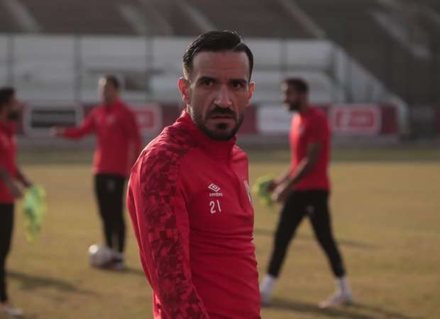 مفاجأة بشأن رحيل علي معلول عن الفريق الأهلي حسمها 3 علي معلول يستعد للرحيل1