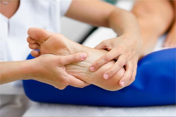 مرض الشرايين المحيطية تهديد صامت للأطراف أسبابه وأعراضه وكيفية علاجه 1 مرض الشرايين المحيطية تهديد صامت