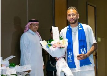 صليب نيمار في السعودية يشعل مواقع التواصل الإجتماعي