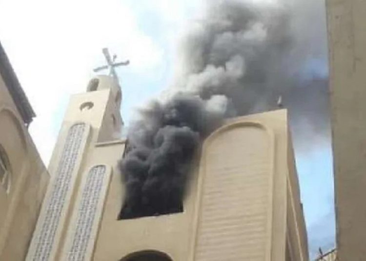بالصور تفاصيل حريق محدود بالمكتب الاداري لكاهن كنيسة العذراء وابو سيفين المعصرة بحلوان 1 345559201 789167012567126 4796751105152949976 n 122