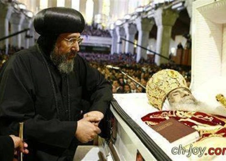 الأنبا إرميا يعلن ما فعله البابا شنودة بالفقراء والمحتاجين حتى في اشد حالات مرضه 1 345559201 789167012567126 4796751105152949976 n 17