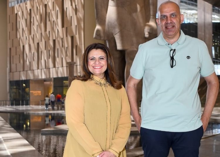 لقاء وزيرة الهجرة مع جون المصري أبرز المؤثرين المصريين بالخارج 1 لقاء وزيرة الهجرة مع جون المصري