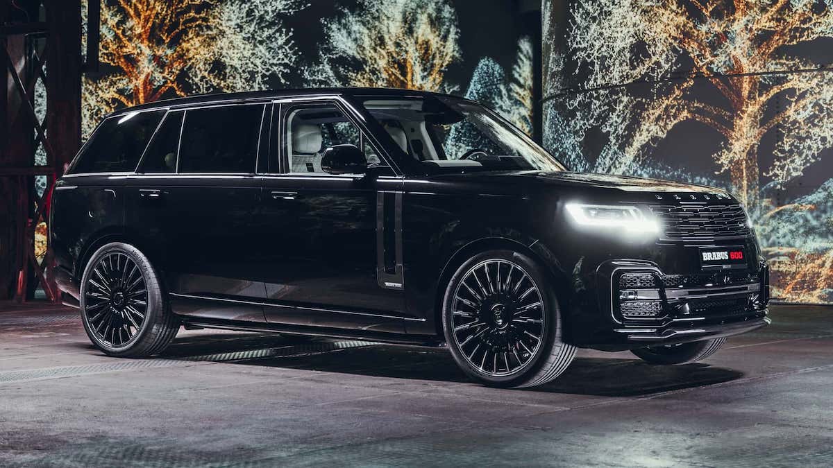 رنج روفر تتحدى الحدود مع 591 حصانًا BRABUS تكشف عن تعديلاتها الجديدة والمذهلة 3 رنج روفر تتحدى الحدود