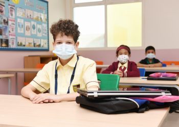تأجيل المدارس بعد اكتشاف حالتين