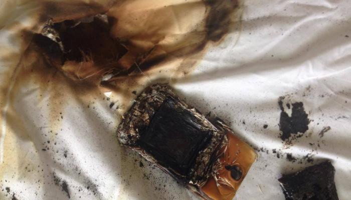 اعرف سبب انفجار الهاتف المحمول وتحذير من شحنه ليلا 4 سبب انفجار الهاتف المحمول