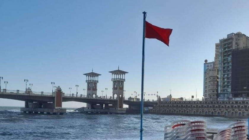 انتظروا المزيد رئيس الوزراء يعلق على عاصفة الإسكندرية ويؤكد خلية الطوارئ على استعداد بالمحافظات 3 عاصفة مائية تجتاح شواطئ الإسكندرية
