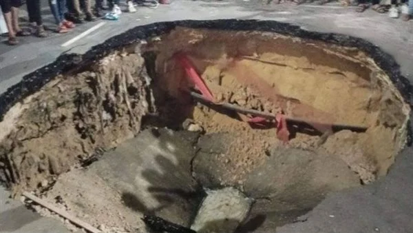 مستشفى الحسين في خطر وإغلاق شارع الأزهر بالكامل 3 مستشفى الحسين في خطر