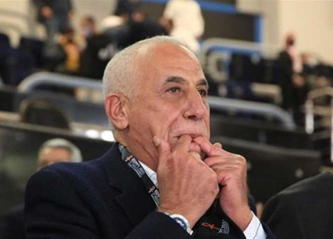مفاجأة رئيس نادي الزمالك حسين لبيب بشأن غرامة كهربا وسر مكالمة الأهلي 3 رئيس نادي الزمالك حسين لبيب بشأن غرامة كهربا
