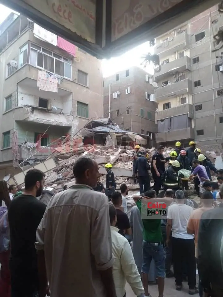 بالصور واقعة مأسوية إثر انهيار عقار سكني بحدائق القبة 3 انهيار عقار حدائق القبة