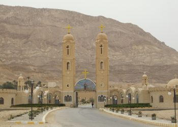 بقرار من الأنبا يسطس دير الأنبا أنطونيوس يحدد مواعيد الزيارات في أقدس أيام السنة 13 دير الأنبا بولا والأنبا أنطونيوس أقدم أديرة العالم