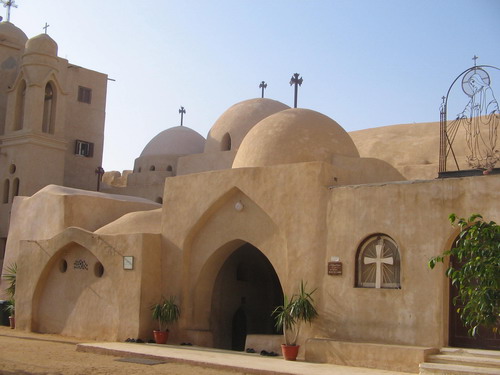 معلومات عن دير العذراء مريم السريان بوادى النطرون أقدم أديرة الأرثوذكسية 2 دير العذراء مريم السريان بوادى النطرون