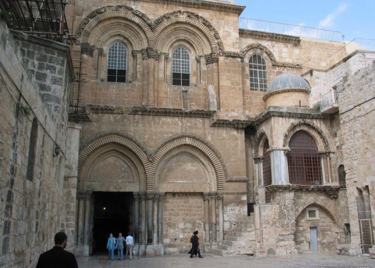 في كنيسة القيامة إكتشافات جديدة في محيط القبر المقدس 1 في كنيسة القيامة إكتشافات جديدة