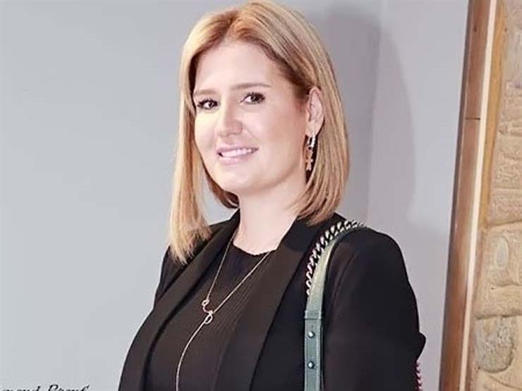 هنا شيحة تسحر جمهورها بفستان مجسم على إنستجرام 5 هنا شيحة تسحر جمهورها
