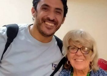 طلاق مسنة بريطانية من زوجها المصري
