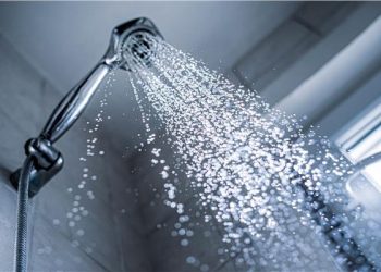 فرط الاستحمام يفسد صحة بشرتك