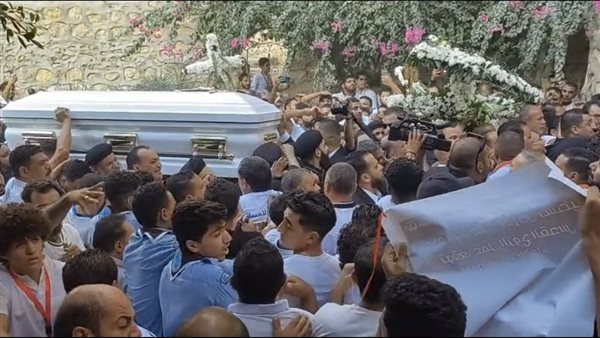 شاهد محبي أبونا سمعان إبراهيم أثناء التدافع بتشييع جنازته 2 صلوات تجنيز القمص أبونا سمعان إبراهيم