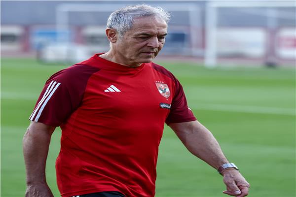 رد فعل مفاجئ من مدرب الأهلي ضد لاعبي الفريق و إمام عاشور قد يخرج من حسابات كولر 3 إمام عاشور قد يخرج من حساب كولر