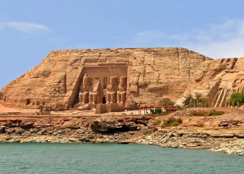 حدث تاريخي يجذب العالم على معبد أبو سمبل