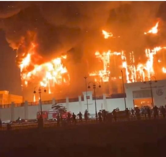 طوارئ المجمع الطبي يعلن حالة التأهب القصوي لاستقبال المصابين 4 حريق مديرية أمن الإسماعيلية