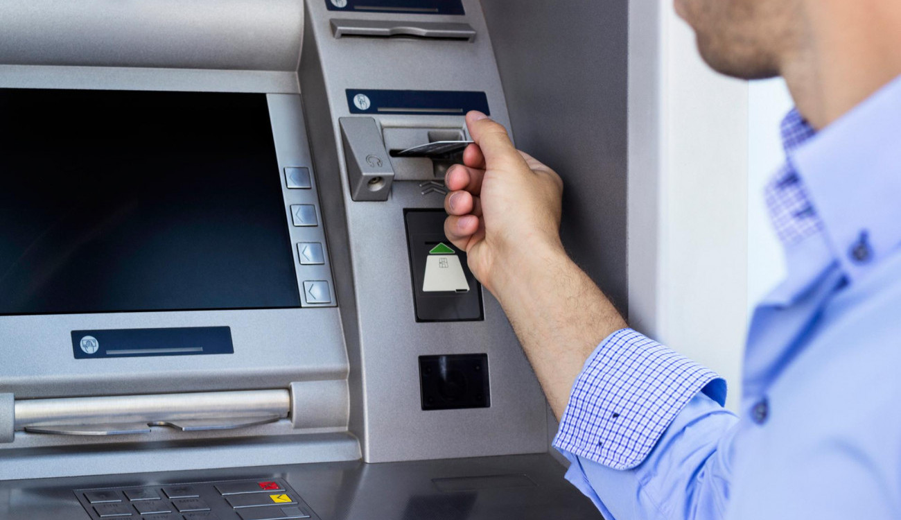 مصدر أمني يكشف حقيقةً وجود جهاز على ماكينة ATM لسرقة اموال العملاء 3 الحد الأقصى للسحب من الصراف