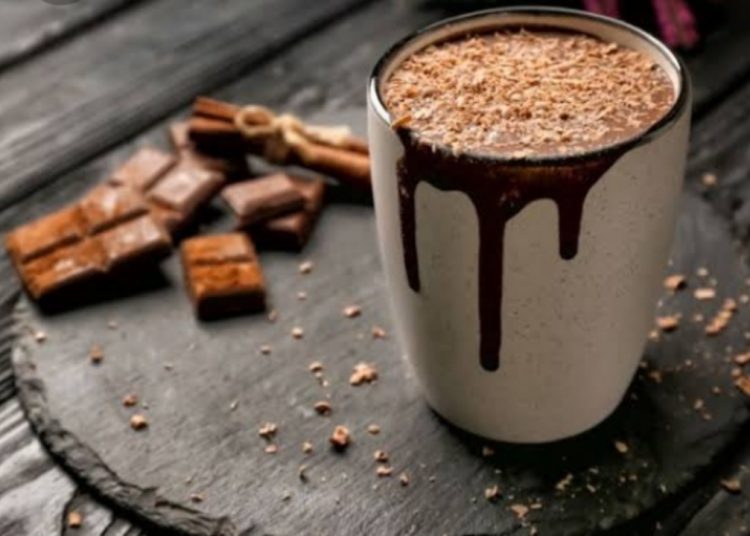زي الكافيهات طريقة عمل الهوت شوكليت مضمون وبأقل التكاليف 1 0981aaef626adf10cf4d73d3249e86e57e954530 040520105731 10