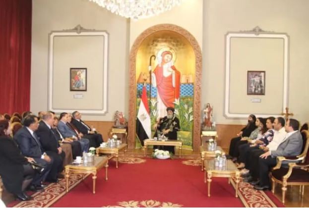 تفاصيل لقاءات البابا تواضروس مع كلا من الأنبا متاؤس وعبد السند يمامة المرشح الرئاسى 4 البابا تواضروس