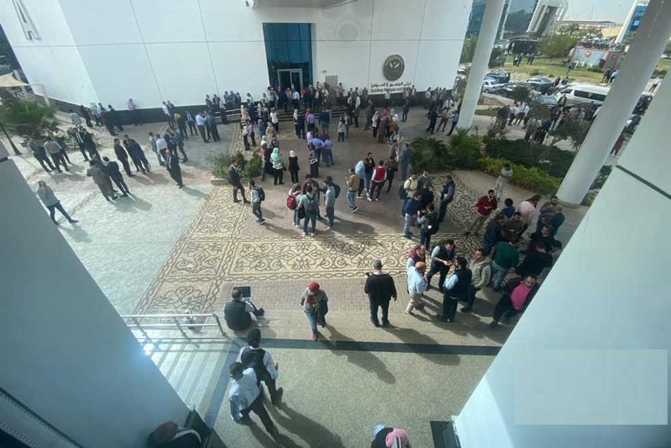 تفاصيل واقعة القرية الذكية أنتشار سيارات الإسعاف والقوات تأمر بإخلاء المناطق المحيطة 2 تفاصيل واقعة القرية الذكية
