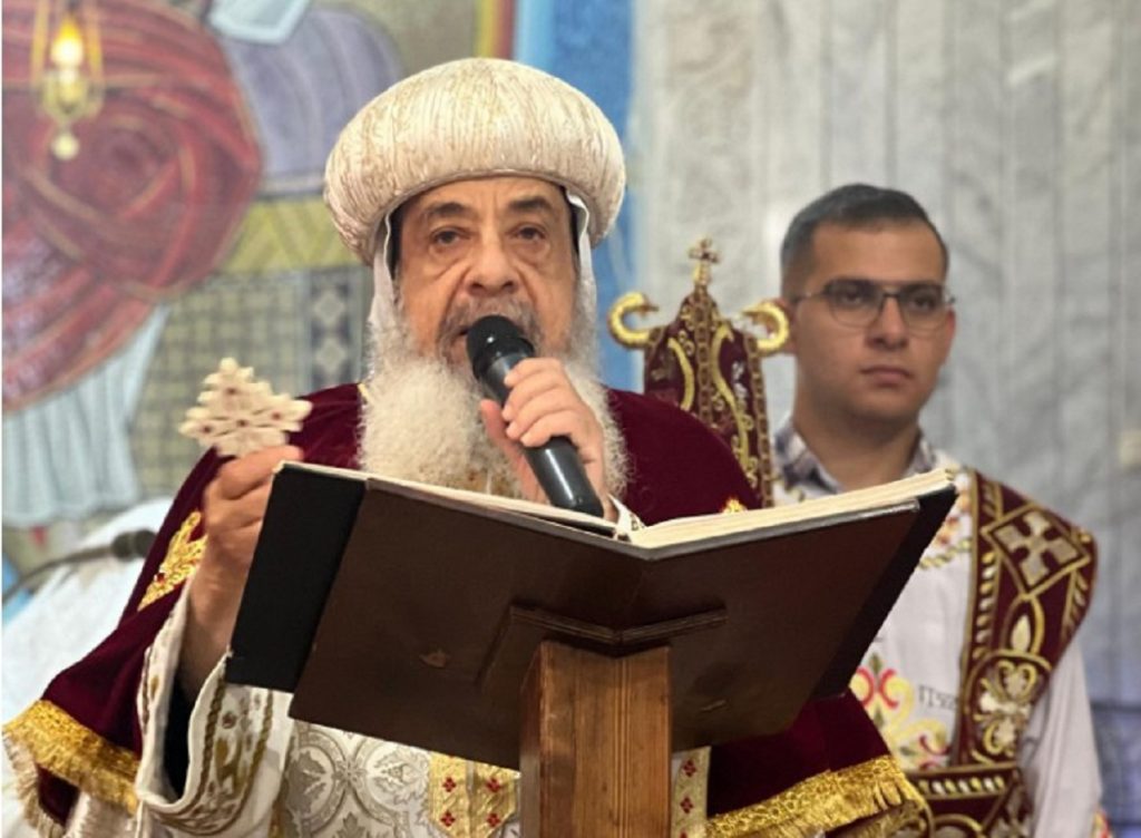 تعليق الأنبا دانيال عن الاحداث الجارية في الكنيسة و يوكد البابا هو صمام الأمان للكنيسة 4 الأنبا دانيال