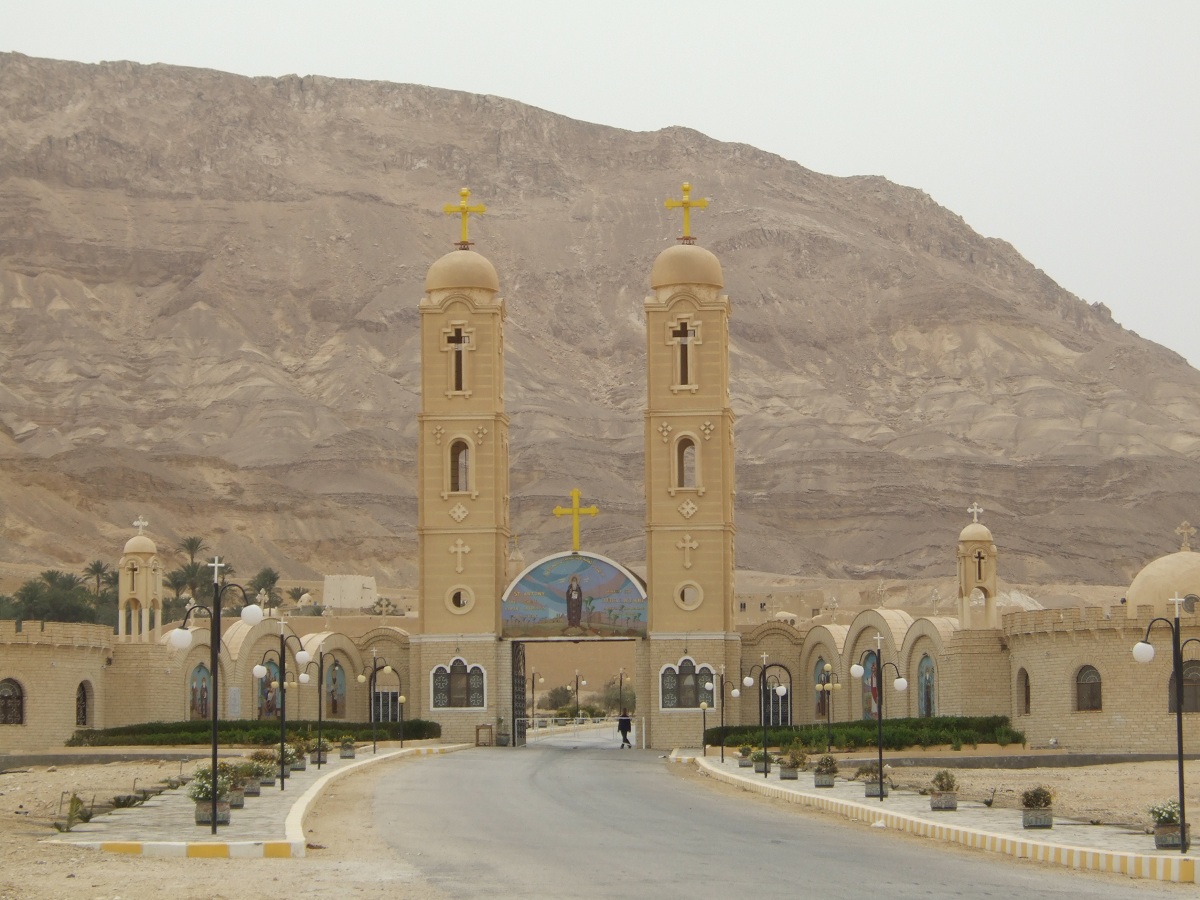 بيان من دير الانبا أنطونيوس لجموع الاقباط عن مواعيد جديدة لاستقبال زواره 3 بيان دير الانبا أنطونيوس
