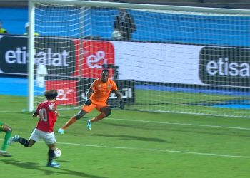 مفاجأة غير متوقعه بهدفي محمد صلاح في مرمي جيبوتي يعلنها خبير تحكيمي غير صحيحين