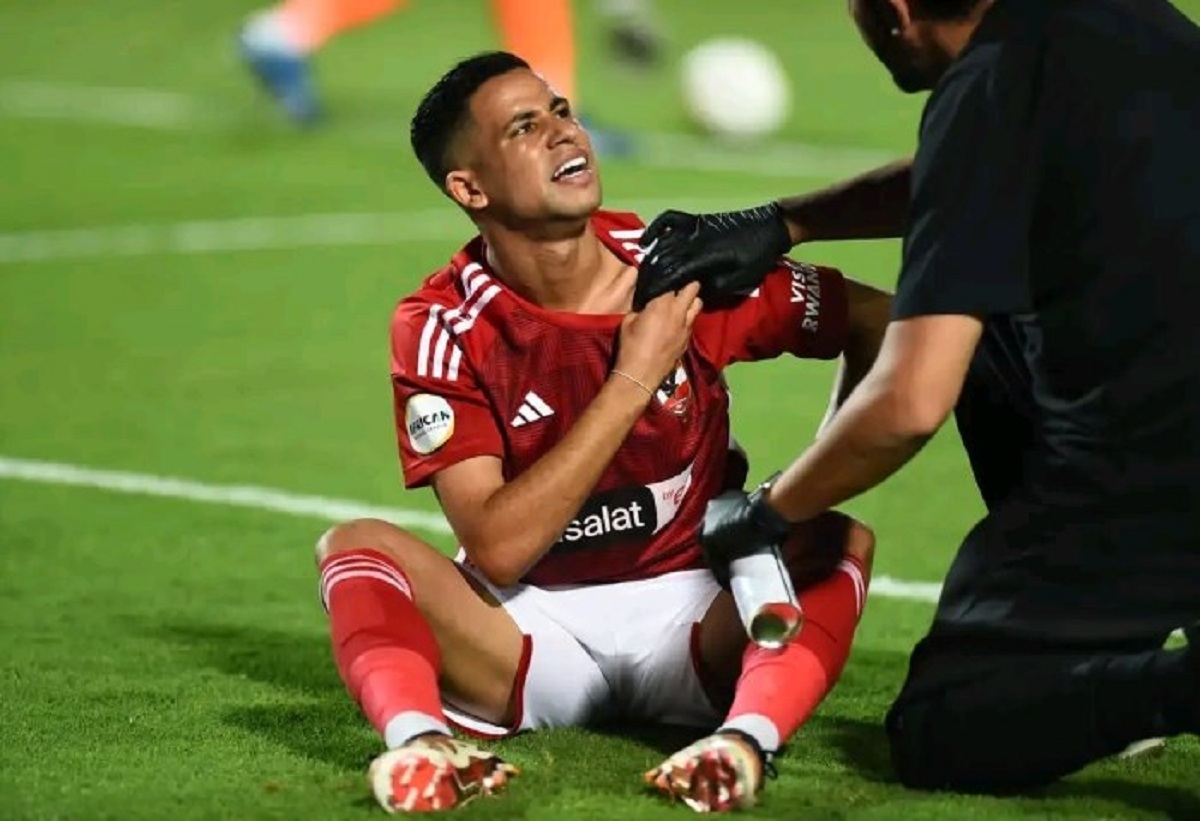 شوبير يفاجئ جماهير النادي الأهلي باستبعاد 3 من لاعبى الفريق عن كأس العالم للأندية 2 شوبير يفاجئ جماهير النادي الأهلي